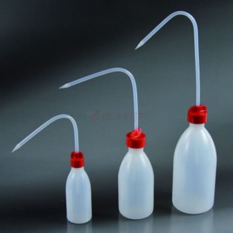 Bình tia nhựa PE Aptaca 750ml chia vạch Bình tia nhựa PE Aptaca 750ml chia vạch